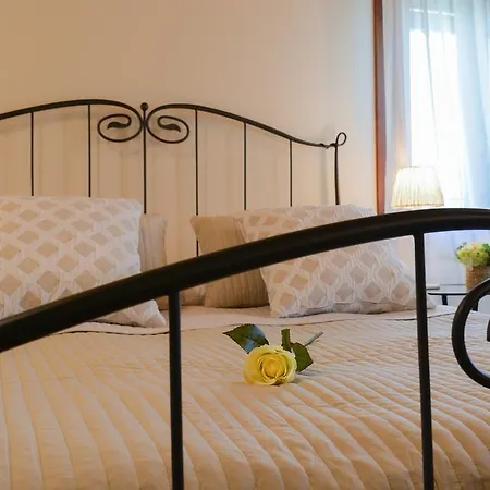 Casa Dei Racconti Kır Evi *